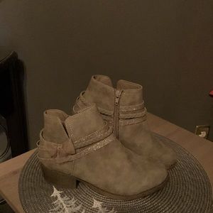 New Jelly Pop girls brown boots, Size 5